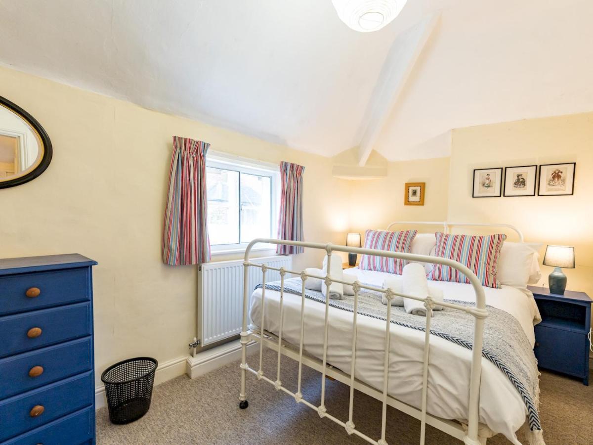 לאדלו Pass The Keys Cosy 2 Bedroom Victorian Cottage מראה חיצוני תמונה