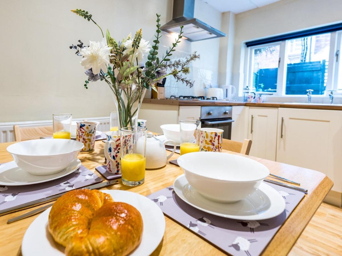 לאדלו Pass The Keys Cosy 2 Bedroom Victorian Cottage מראה חיצוני תמונה