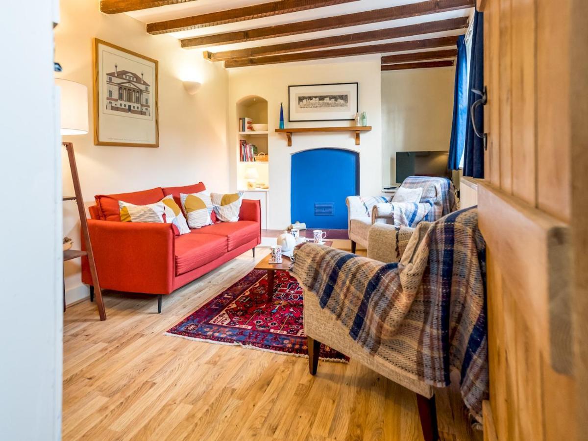 לאדלו Pass The Keys Cosy 2 Bedroom Victorian Cottage מראה חיצוני תמונה