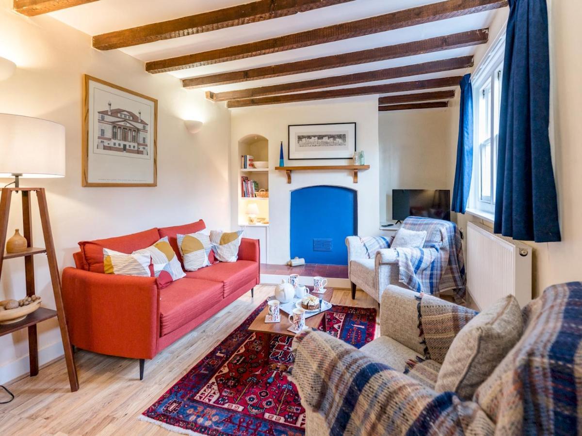 לאדלו Pass The Keys Cosy 2 Bedroom Victorian Cottage מראה חיצוני תמונה